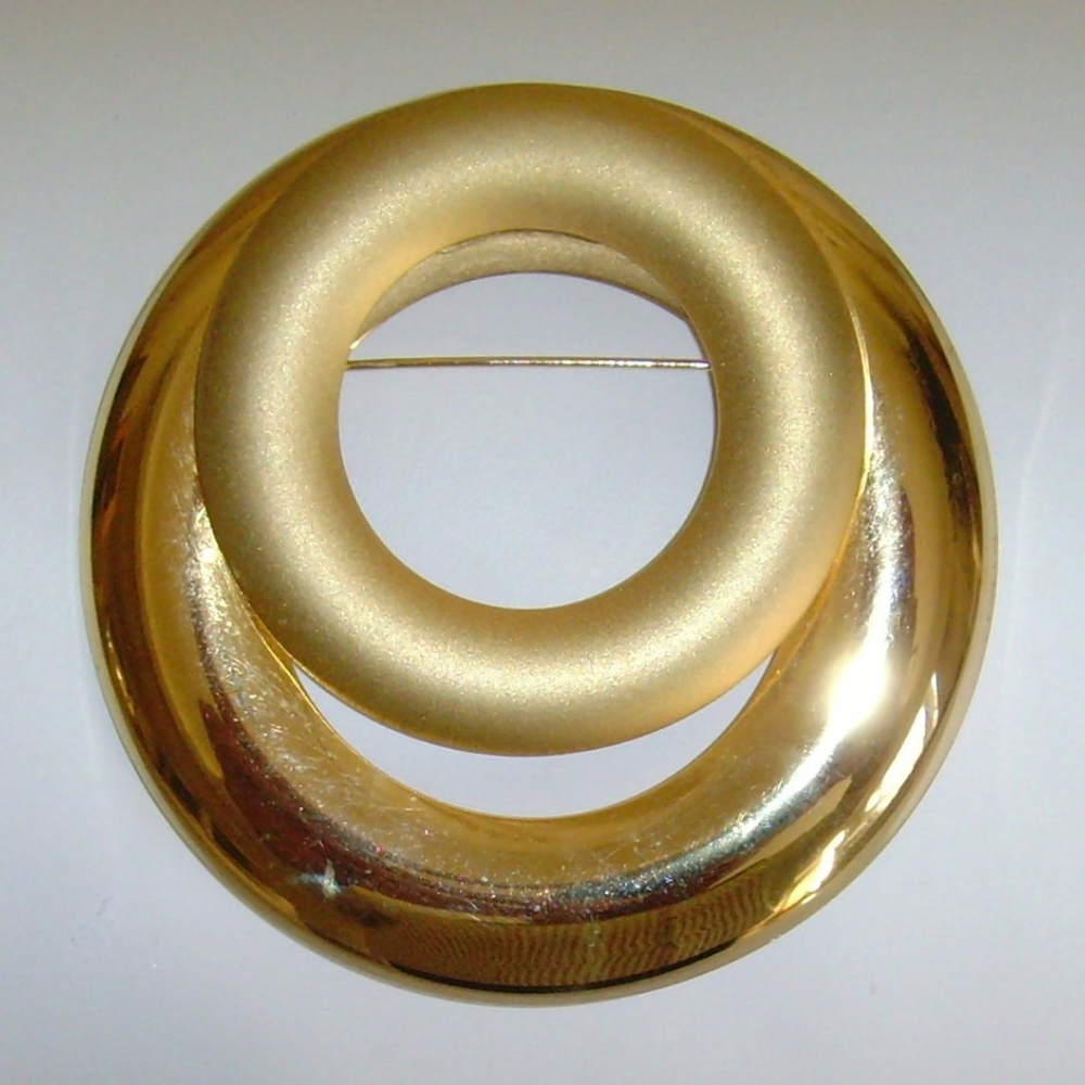 Huge Gold-Tone Dual-Finish Brooch - Picture 2 of 5